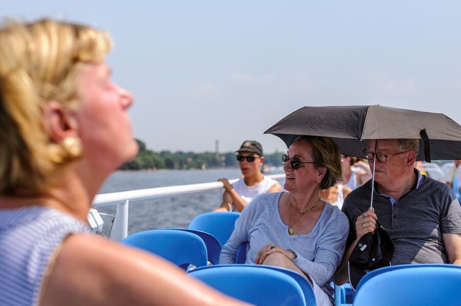 Berlin: World Heritage Cruise to Potsdam - Palaces and gardens on the Potsdam water route