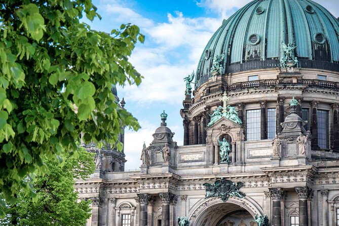 Best of Berlin HopOn HopOff Tour - DomAquarée and Museum Island