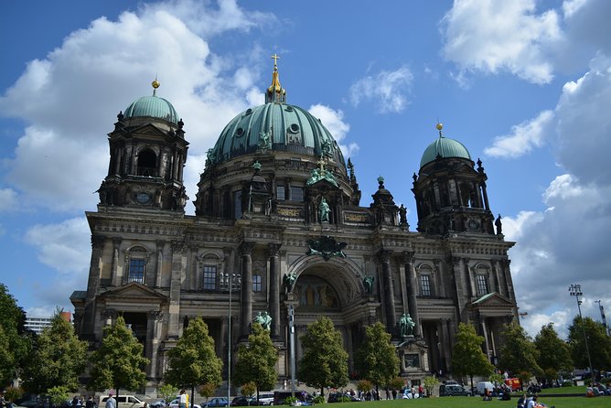 Best of Berlin with a licensed Guide - The pace, transport, and practical value