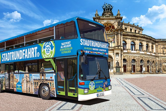 Big city tour hop on hop off 22 stops - The free night watchman tour and other extras