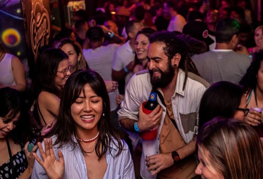 Big Hamburg Pubcrawl - Shots, Games & VIP Bundle - What the $23 price really includes