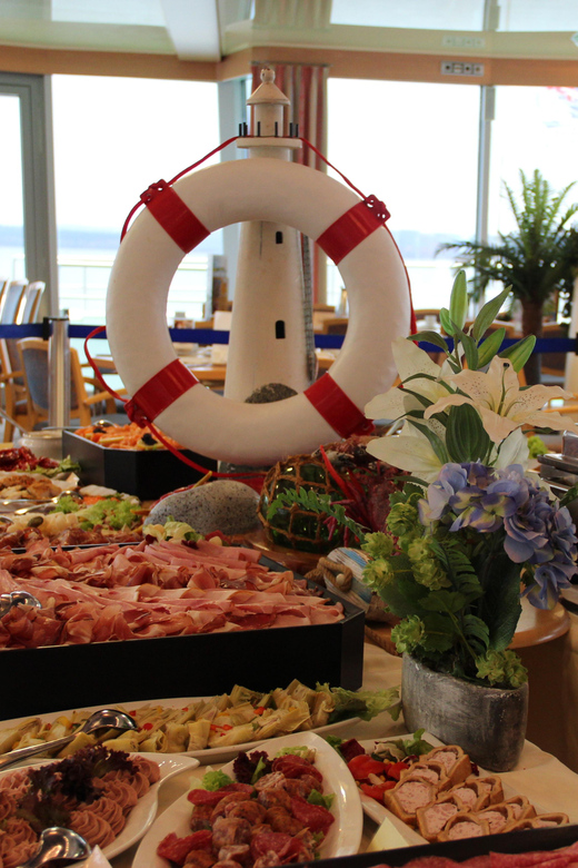 Biggesee: XXL Boat Ride with All-Inclusive Brunch Buffet - Seeing Biggesee without a packed sightseeing schedule
