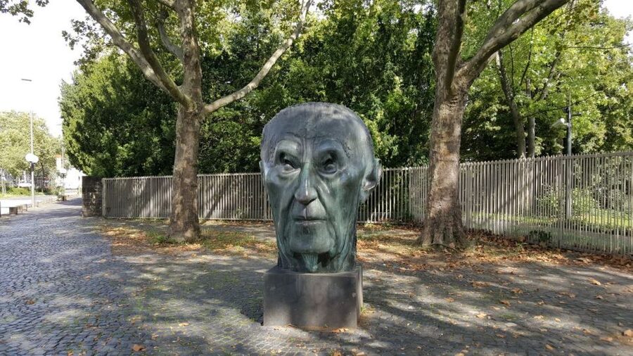 Bonn: Former Government District Private Tour - Who will enjoy this walk most