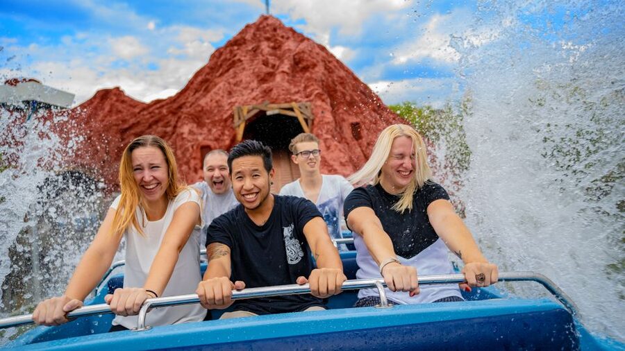 Bottrop: Movie Park Full-Day Admission Ticket - Shows, special effects, and the film-park theme