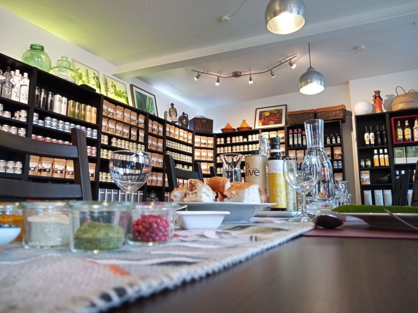 Braunschweig: Guided Walking Tour with Food Tastings - What to know before you book