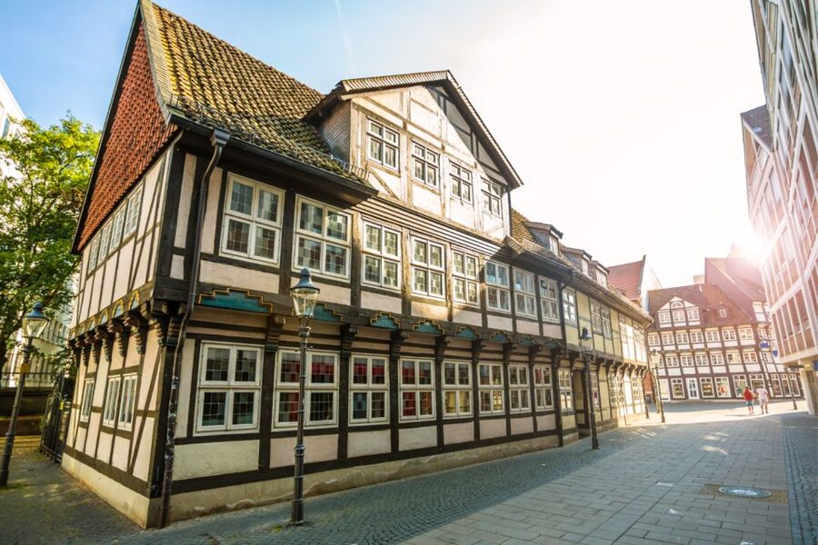 Braunschweig: Scavenger Hunt Self-Guided Walking Tour - Jakobs-Kemenate and the final stretch