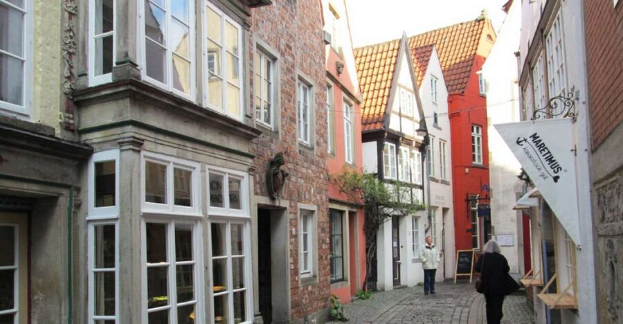 Bremen: Walking Tour of Historic Schnoor District - Key points at a glance