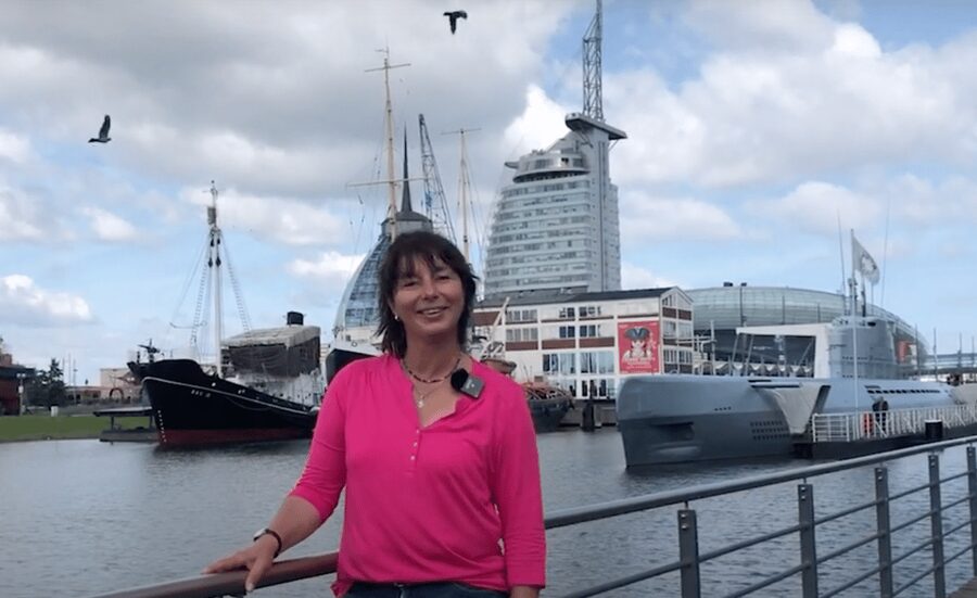 Bremerhaven: Sailor's yarn, legends and sea walking tour - German-language guiding shapes the experience