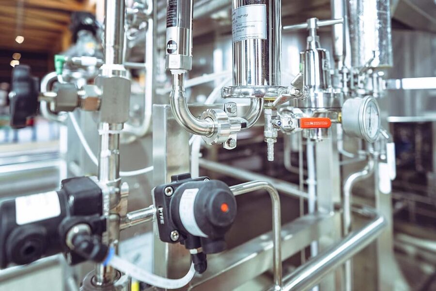 Brewery tour with guide! - Seeing storage and the automatic bottling line