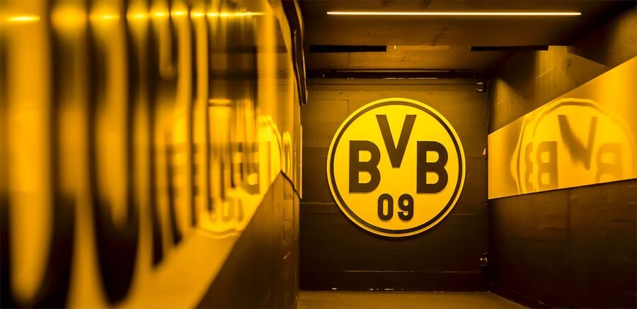 BVB Signal Iduna Park: Stadium Access and Self-Guided Tour - The narrow player tunnel and the coaching zone