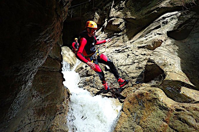 Canyoning Starzlachklamm - Entering the water with Canyonauten