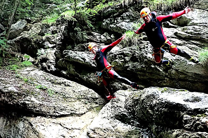 Canyoning Starzlachklamm - The photos add value without distracting from the action