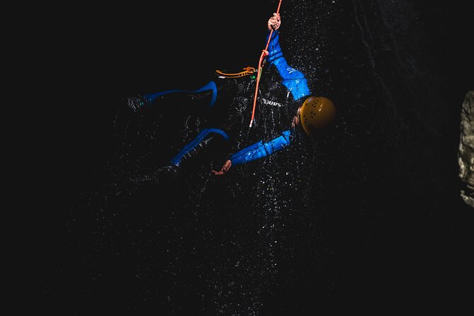 Canyoning Starzlachklamm - Level 2 tour in the Allgäu - The gear makes the cold water manageable