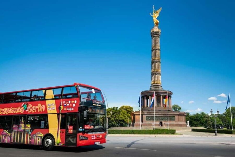 City Sightseeing Berlin: HOHO Bus - All Lines (A+B) & Icebar - Who will get the most from this experience?