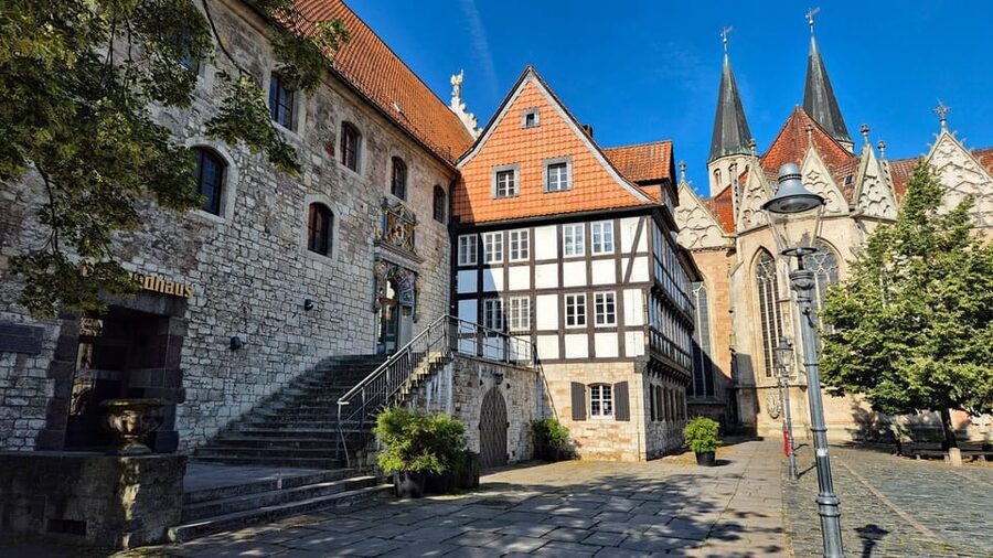 City tour Braunschweig: diverse and full of surprises. - Kohlmarkt and the merchant city