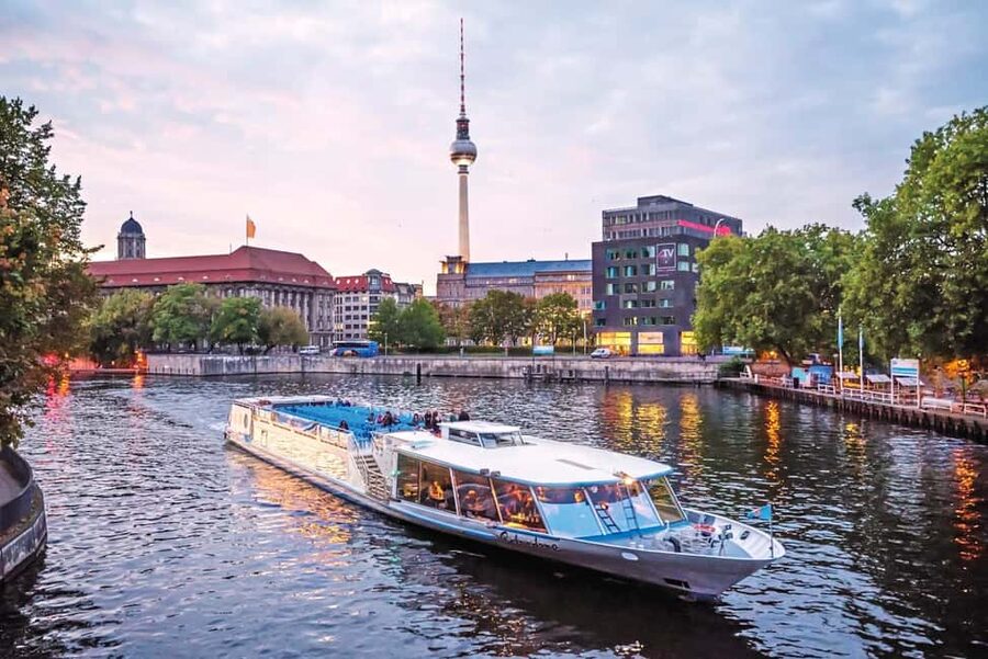 CitySightseeing Berlin HOHO Bus- All Lines (A+B) & Boat Tour - How the 24 or 48-hour pass works in Berlin