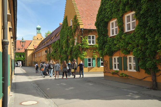 Classic city tour in the World Heritage City of Augsburg - Starting beneath the Town Hall and its changing indoor stop
