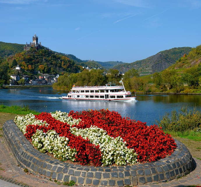 Cochem: Panorama-Schiff-Tour 1 Stunde bis Ernst und zurück - Finding the right seat and using the boat well