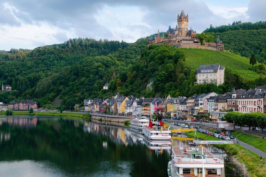 Cochem: Private Guided Walking Tour - Reichsburg, the hilltop symbol of Cochem
