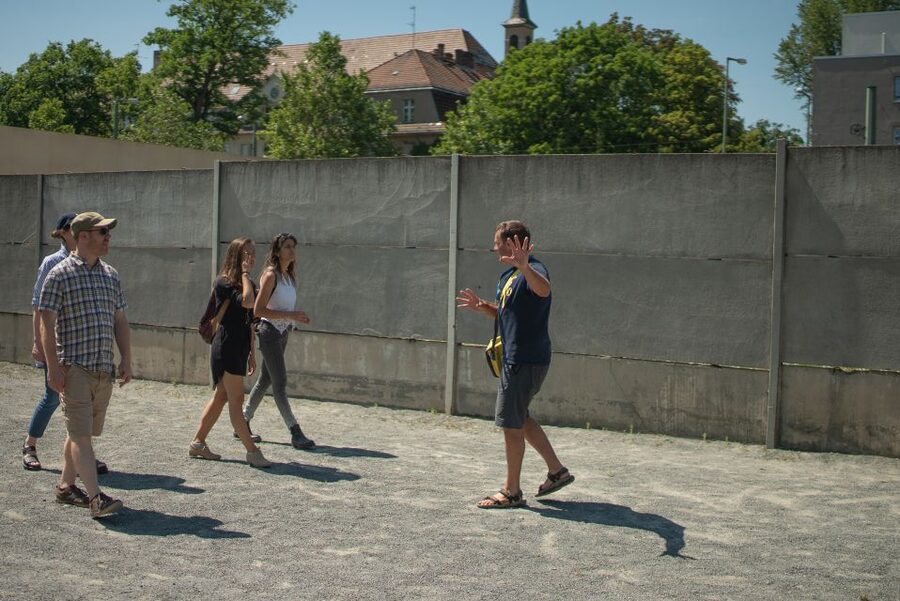 Cold War, Berlin Wall, Spies and the East Side Gallery - Transport, pace, and what to bring