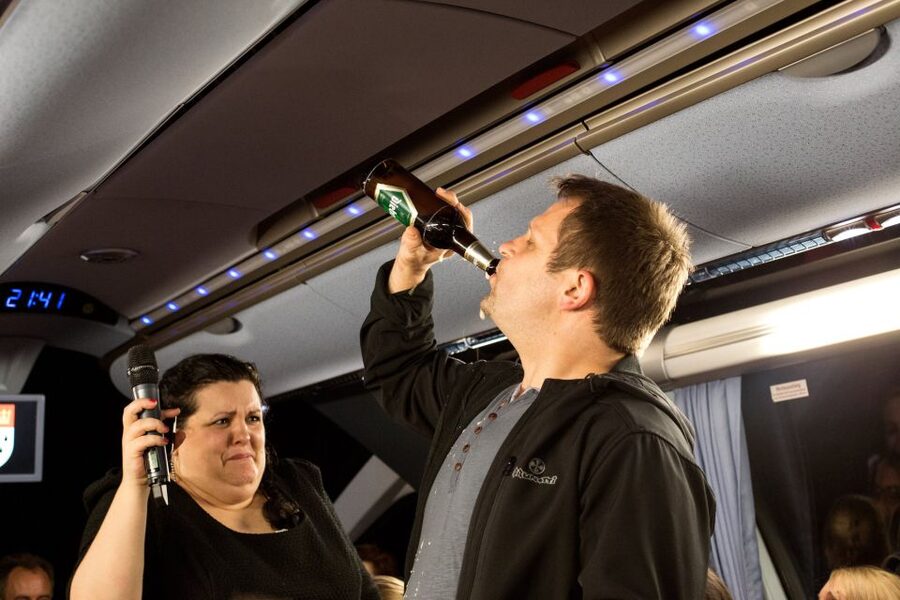 Cologne: 1.5-Hour Comedy Bus Tour - Booking, cancellation, and meeting details