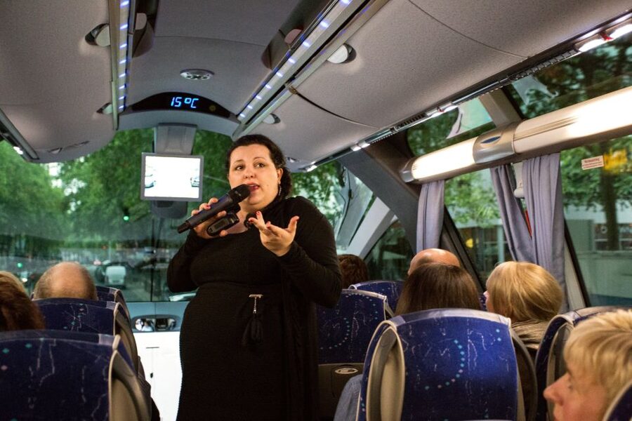 Cologne: 1.5-Hour Comedy Bus Tour - A city tour built around a moving comedy stage