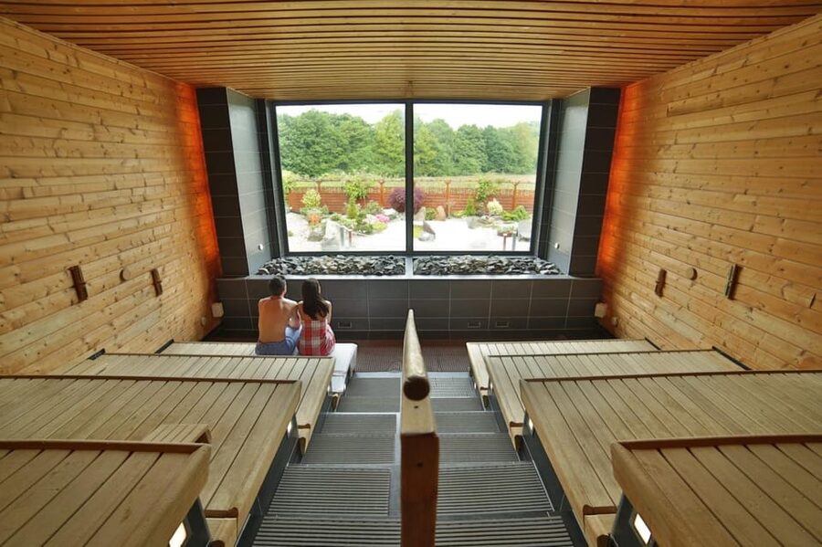 Cologne: 1-day ticket for the Aqualand adventure pool including sauna world - The nine slides: where the energy is