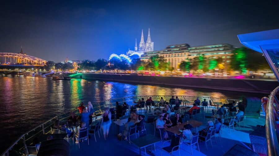 Cologne: 2-Hour Evening Cruise on the Rhine River - Lounge music, not a history lesson