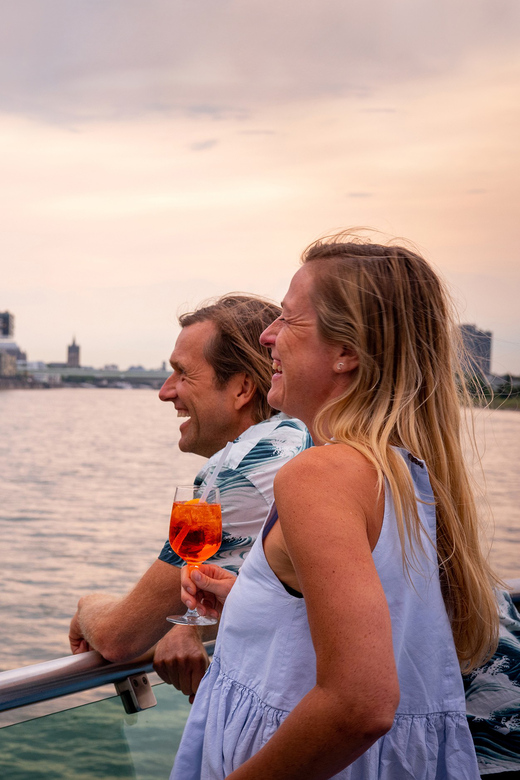 Cologne: 2-Hour Evening Cruise on the Rhine River - The two-hour route along both sides of the city