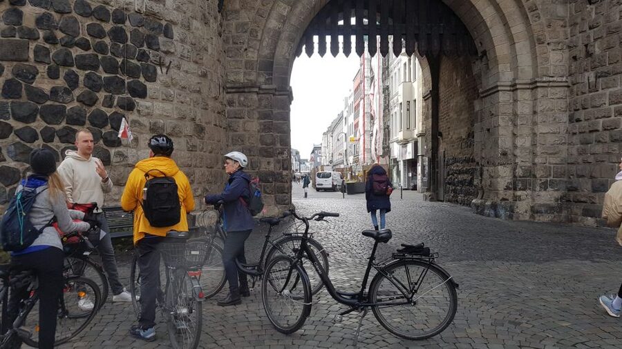Cologne: 3-Hour Guided Bike Tour - The cathedral, Museum Ludwig, and Cologne’s Old Town
