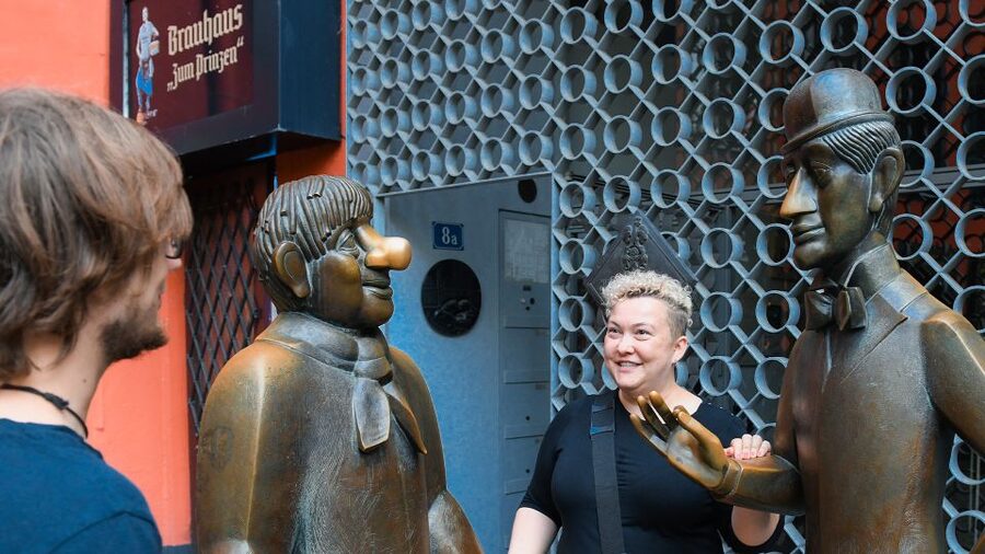 Cologne: brewhouse tour with kölsch tasting - The guides bring the beer stories to life