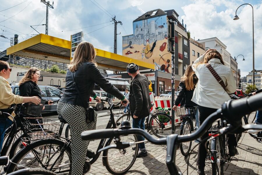 Cologne: Ehrenfeld Street Art Bike Tour - Why Cologne street art works best by bicycle