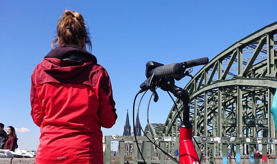 Cologne: Guided E-Bike Panorama Tour - The University of Cologne, Colonius, and MediaPark