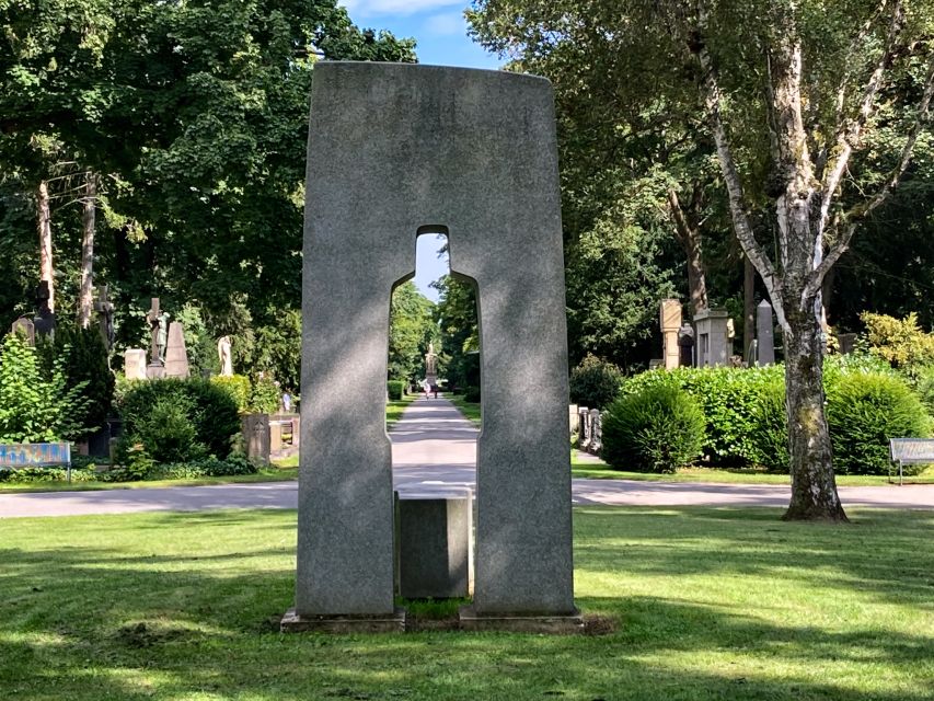 Cologne: Guided Tour of Melatenfriedhof - Is $16 a fair price for two hours?