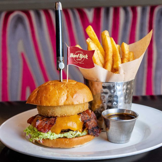 Cologne: Hard Rock Cafe with Set Menu for Lunch or Dinner - Main courses: burgers, BBQ, chicken, and salads