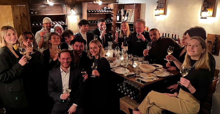 Cologne-Nippes: Gourmet wine tasting with cheese platter - Is $76 a fair price?