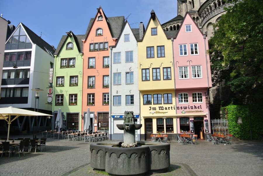 Cologne: Old Town Historical Walking Tour with GEO Epoche - Is $29 a fair price for two hours?