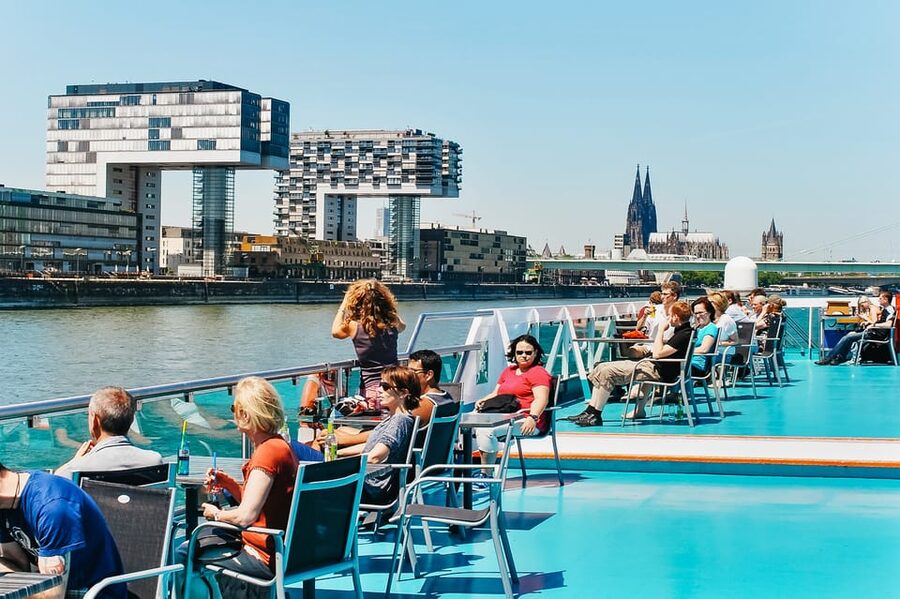 Cologne: Panoramic City Cruise - Leaving the dock and meeting Cologne’s bridges