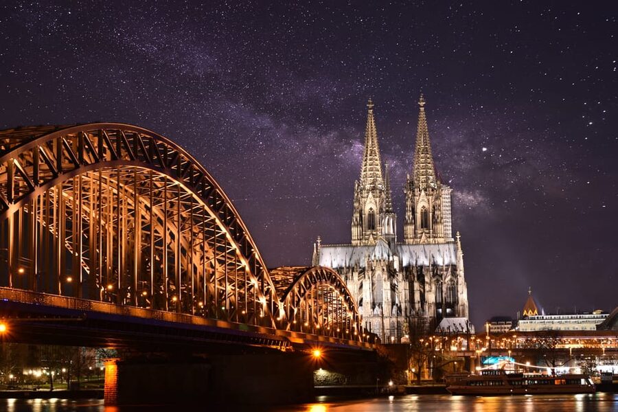 Cologne: Rhine River Winter Cruise with Festive Music - Quick points before you book
