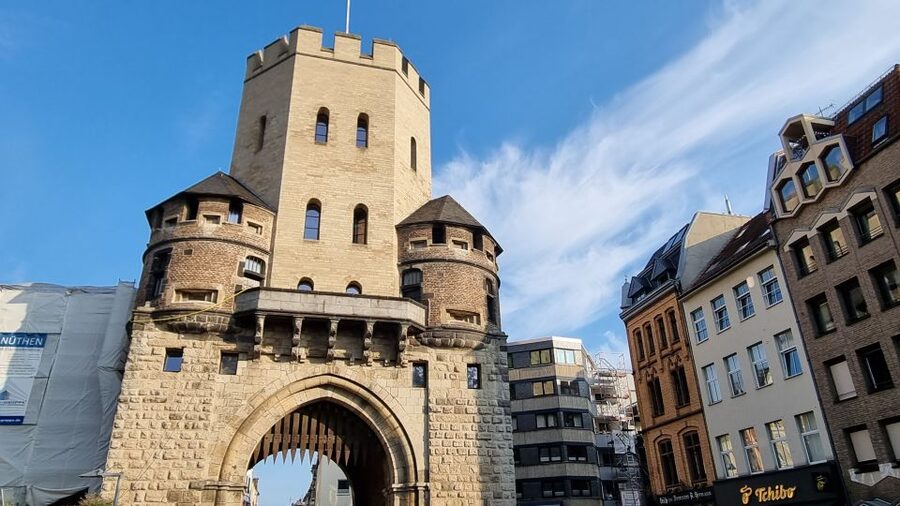 Cologne: Southside Severinsquarter Guided Tour in German - Key points to know before you book