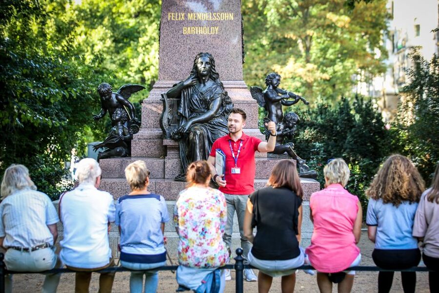 Combo Tour in Leipzig: Guided City Tour & City Sightseeing - Leipzig’s Old Town, from Nikolai Church to St. Thomas
