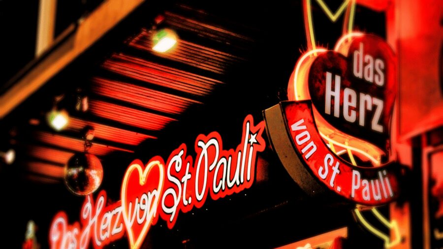 Die Kiez-Kapitän Reeperbahn & Beatles Kieztour Hamburg - Why this St. Pauli walk feels different