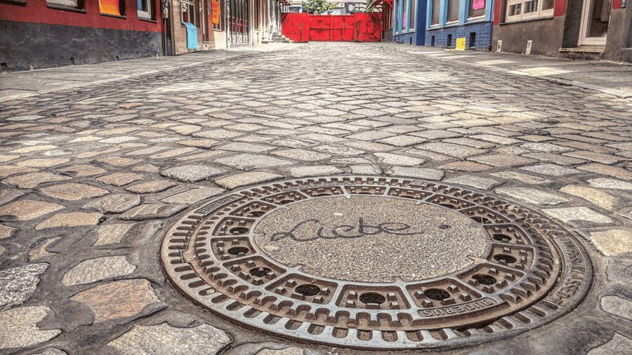 Die Kiez-Kapitän Reeperbahn & Beatles Kieztour Hamburg - The guide’s local connection