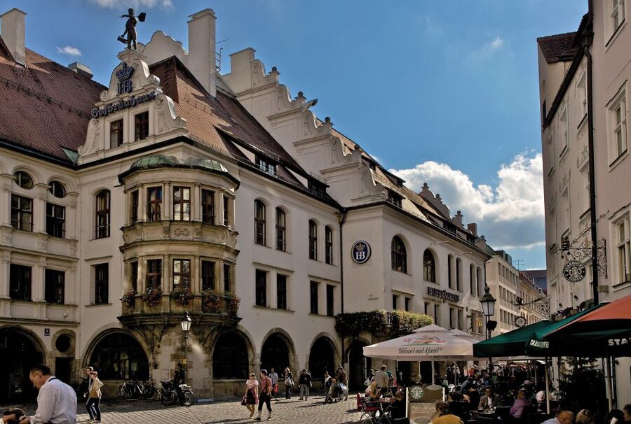 Discover Munich 2-Hour Small Group Walking Tour - Churches, architecture, and stories beyond the postcard view