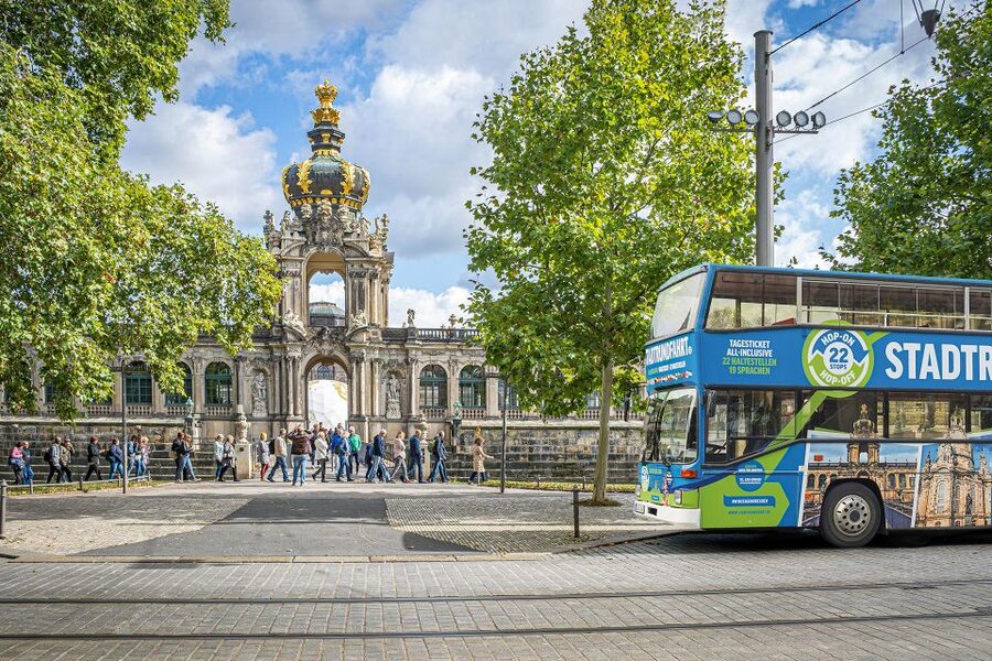 Dresden: 1-Day Hop-On-Hop-Off Bus Tour - Großer Garten and the Transparent Factory