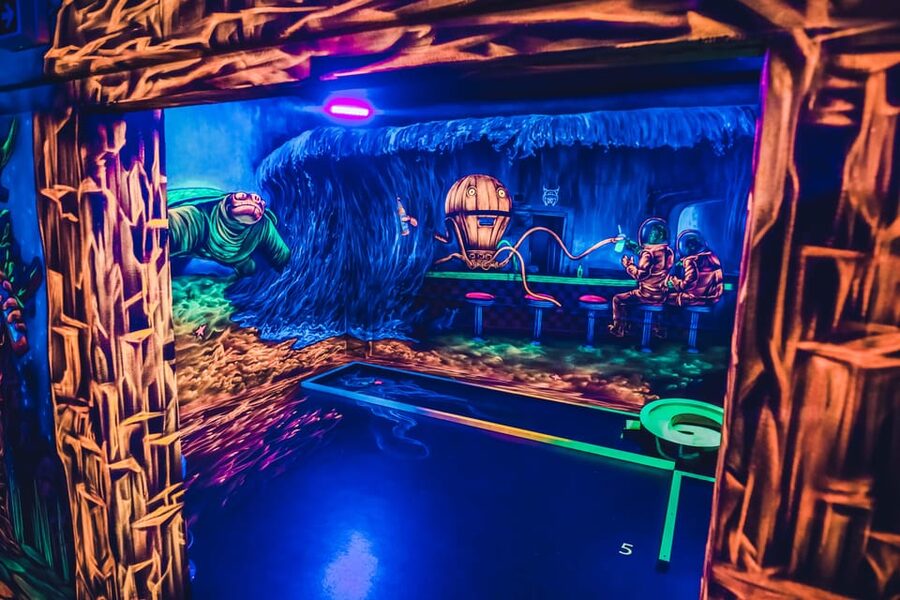 Dresden: 3D black light minigolf in the Barock Eventpark - Arriving at the Barock Eventpark