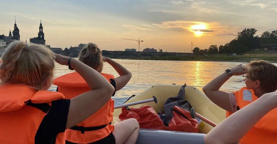 Dresden: Bootstour mit dem Schlauchboot Loschwitz - Radebeul - Why Dresden Looks Better from the Elbe