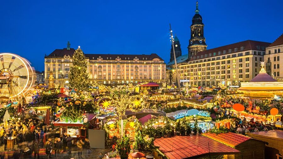 Dresden: Christmas Sightseeing Tour with a 'Pflaumentoffel' - Starting at Postplatz in central Dresden