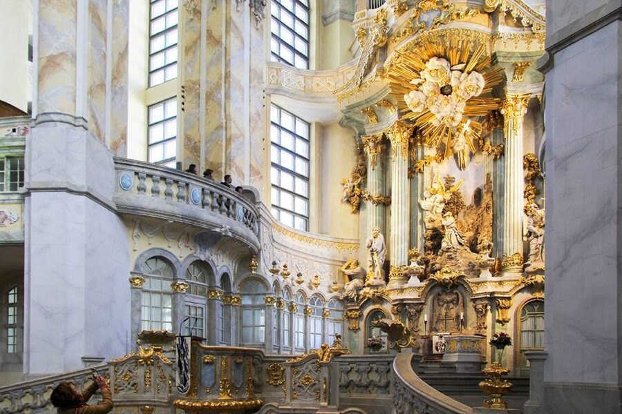 Dresden: Church of Our Lady Guided Tour of Gallery - Meeting at Door C and entering the church