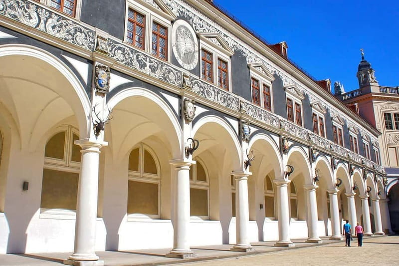 Dresden: City & Semperoper Guided Walking Tour - Who should book this Dresden tour